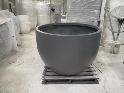 China 2019 Factory direct sales American design light weight environmental outdoor large round fiberglass flower pots for sale