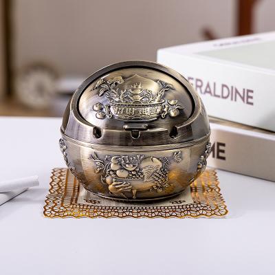 China Flip/Windproof/Lid Bring Wealth And Treasure Modern Cigarett Pocket Windproof Ashtray Ashtray With Lid for sale