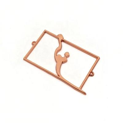 China Rose Gold Hollow Out Large Metal Viable Custom Tag Zinc Alloy Custom Engraved Engraved Logo With Sewing Holes for sale