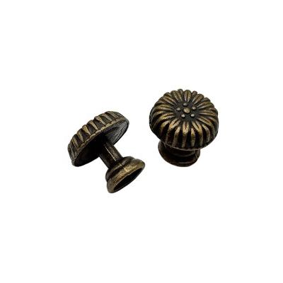 China Eco-Friendly / Nickel Free / Lead Free / Top Quality Mini Furniture Hardware Antique Brass Embossed Custom Metal Flower Design Door Drawer Cabinet Pulls And Box Knobs Set Handles for sale