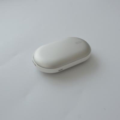 China Color Silver Powerbank Hand Warmer Battery Operated Lithium Batteries Type for sale