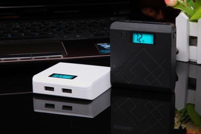 China Licht-Energie-Bank USBs der Gewohnheits-7800mAH LED multi Funktion mit LCD-Anzeige zu verkaufen