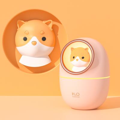 China Custom Cassanbella Logo Humidifier H2O Humidificadores Space Capsule Pet Shape Mini Portable Pink Car Air Purifier with LED Light for sale