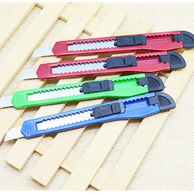 China Metal+Plastic DIY Tools Hot Sale Mini Scraper Office Paper Cutter Utility Knife Cheap Safety Scraper Factory Price for sale