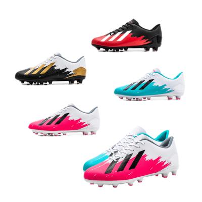 China 2021 Active Yohi Hot Sale Indoor Sports Soccer Shoes Professional Football Boots Wholesale New Design Football Cleats for sale