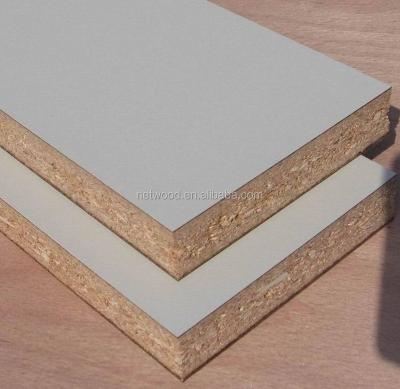 China Furniture decoration melamine paper coated particle board /laminated particle board/18mm white color chipboard for sale