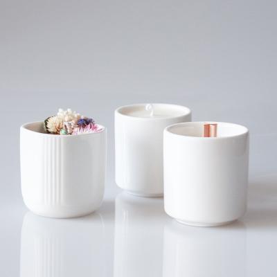 China Simple Design Customized Modern Home Decor White Candle Jar Empty Ceramic Candle Jars for sale