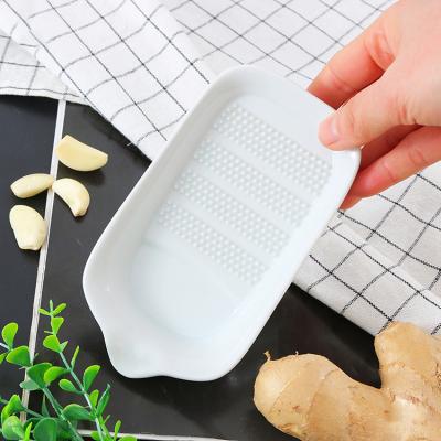 China Kitchen Onion Ginger Garlic Grater Dish Rectangle Grater Stocked Custom Sized Ceramic Dishes for sale