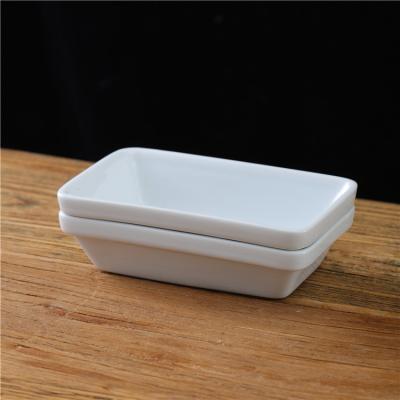 China Hot Sale Viable Cheap Stackable Deep Rectangle Serving Dishes Handmade Ceramic White Ceramic Dish for sale