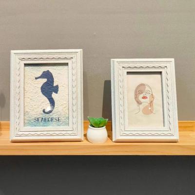 China Morden 2022 Professional Supplier Patterned Picture Picture Frame Display Frame Good Quality Wooden Silver Desk/Wall With Hooks for sale