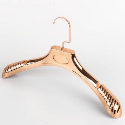 China Durable Rose Gold Plastic Extra Wide Men's Suit Hangers With Logo Plastic Plain Wholesale Coat Hanger Cheap for sale