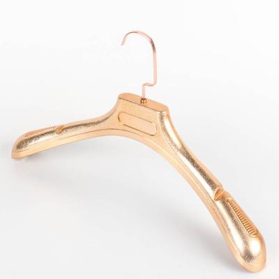 China Durable Free Custom Logo Rose Gold Men Plastic Iron Hanger Chrome Gold Coat Pant Hanger For Clothes for sale