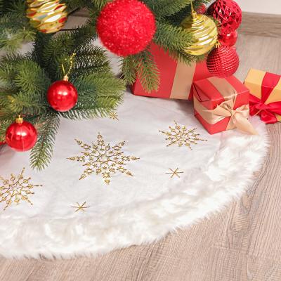 China Wholesale Polyester 30-60 Inches Luxury White Faux Fur Snowflake Sequin Christmas Silver Glitter Tree Skirt for sale