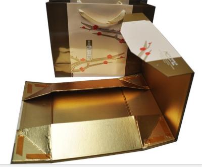 China Recyclable Custom Logo Luxury Cardboard Magnetic Folding Gift Closure Box for sale