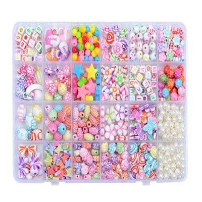 China Jewelry Making Pop Beads DIY Jewelry Making Kit Best Selling Products Plastic Gold Color Hand Painted Letter Flat Alphabet Beads for sale