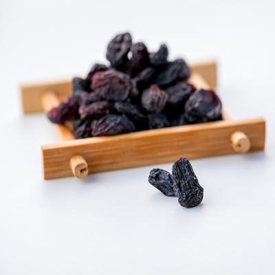 China Xinjiang Factory Supply Chinese Dried Export Black Raisins for sale