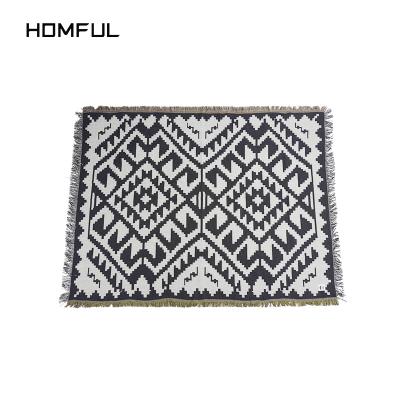 China Wholesale Cotton HOMFUL New Arrival Tassel Blanket Picnic Outdoor Portable Mattress for sale