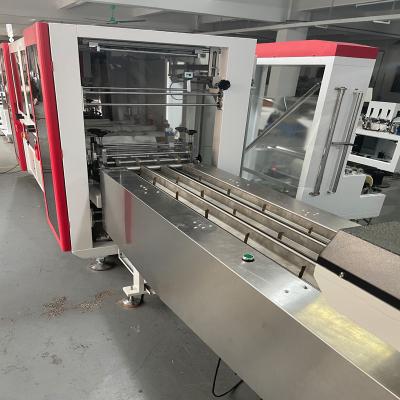 China KF94 Surgical Mask Packaging Machine Four Side Sealing Packing Machine 150 Pieces / Min en venta