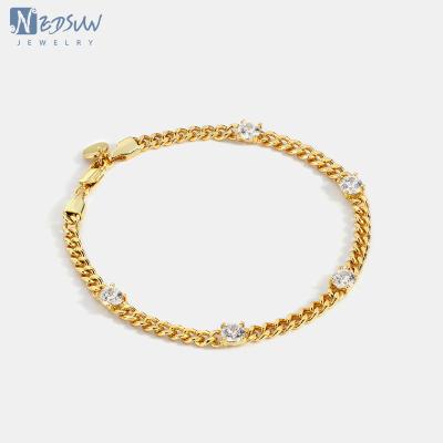 China Environmental Friendly 5 Crystal Diamond Copper Zirconia Stone Bracelet 14k Gold Plated Wedding Unisex Bracelet Accessory for sale