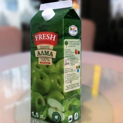 China Beverage Fruit Juice Beverage Gable Top Carton Filling Machine With Spout for sale