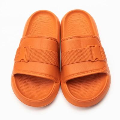 China 2022 Latest Light Weight And Full Suit Men Women Summer Wear Home Bathroom Bath Couple Thick Bottom Wholesale Custom Logo Women Indoor Slippers for sale