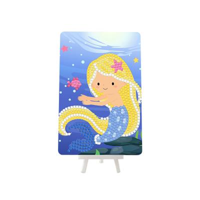 China Handmade Diamond Painting Lovely Mermaid Girl Dot Painting Diy Top Children's Cartoon Fashion Bracket Cardboard Painting for sale