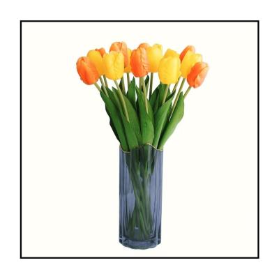 China Package Of Plastics Artificial Plastic Tulip Alone With 6 Petals Wedding Decoration Home Wholesale for sale