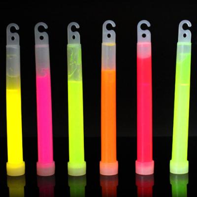 China Party 6 Inch Glow Sticks Light Up With Half Hour Duration Camping Fluorescent Stick For Parties And Kids for sale