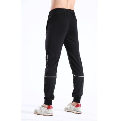 China Anti-wrinkle High quality  outdoor running fitness yoga leisure training pant sports running athletic shorts men short pants for sale