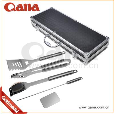 China Wholesale QANA Factory OEM Stainless Steel Easily Cleaned BBQ Tools Grill Se BBQ Tool Kit Burr With Carry Case for sale