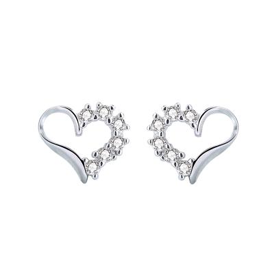 China Long Color Keeping Elegant Design S925 Sterling Silver Heart Shaped Zircon Stud Earrings For Young Girls for sale