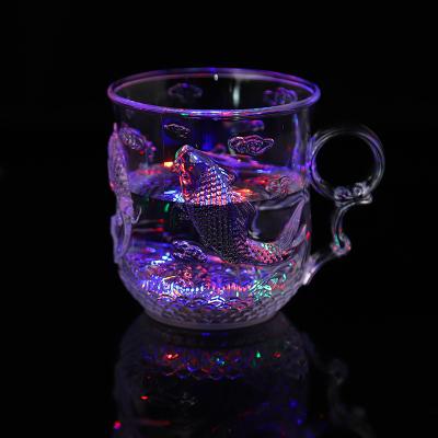 China Wholesale 10oz Plastic Plastic Party Lighting Inductive Cup for sale