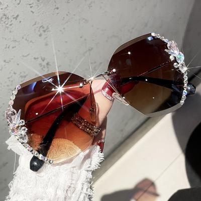 China 2022 Fashion Sunglasses Women's New Arrivals Oversized Sunglasses Vintage Shaping Glass Sun Glasses Luxury Retro Sunglasses for sale