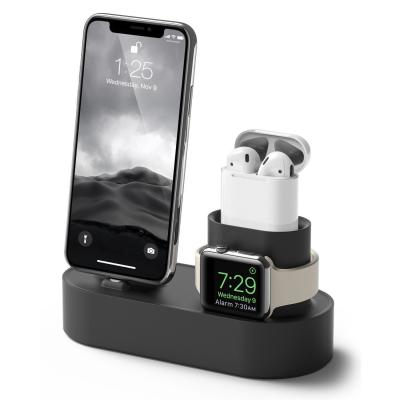 China Waterproof 3 in 1 Universal Table Desk Silicone Holder Dock Charging Station for iPhone/iWatch/Airpods for Cell Phone Dock Holder for sale