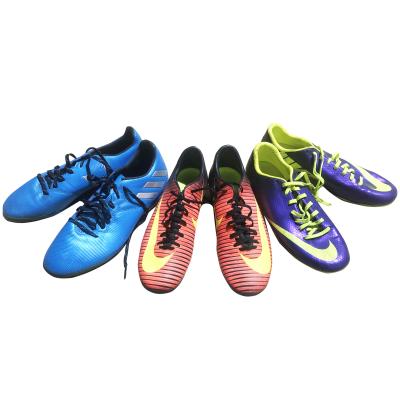 China Popular High Top Training Shoes Sneakers Men Used Shoes Soccer Shoes Stock for sale