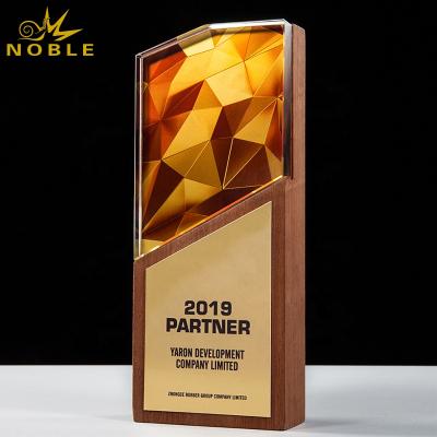 China World Noble New Design Custom Printing Wooden Plaque Award With Crystal for sale