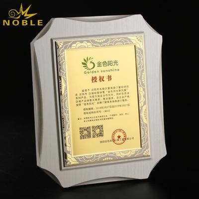 China Europe Customized Customized Wooden Octagonal Tube Certificate Template Metal Award Plaque for sale