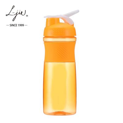 China 760ml Promotional Viable Eco Friendly Gym Protein Powder Shake Cup Sports Plastic Water Bottle With Handle Plastic Shakes for sale