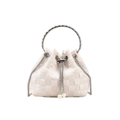 China 2022 summer women's new fashionable chain cross bucket bag fashionable bucket bag, high-end and foreign, soft - body bag for sale