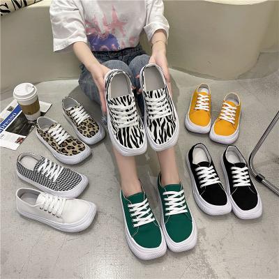 China CUSHIONING Women's Big Main Canvas Shoes Wide Toe Casual Sports Skate Shoes Fashionable Hot for sale