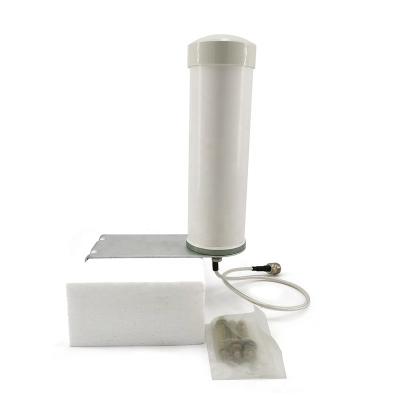 China Factory Price 790-2700MHz Omni Mobile Fiberglass Antenna For Outdoor 2G 3G/4G/LTE for sale