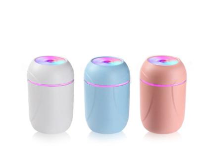 China Portable USB Car Air Humidifier 260ml Ultrasonic Essential Oil Diffuser Cool Mist Purifier For Car Home for sale