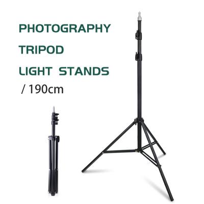 Cina PORTABLE 1.9m lightweight tripod light tripod phone photography tripod video light stands for photography in vendita