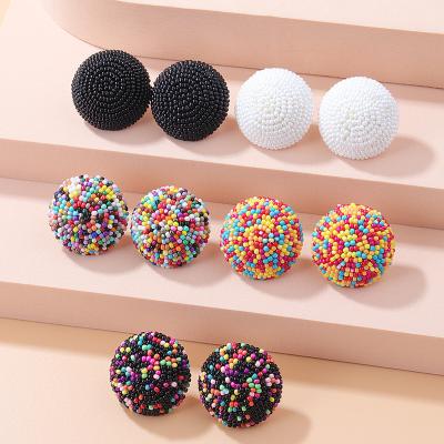 China Fashion TREND Jewelry 2022 Exaggerated Rice Ball Stud Earrings Vintage Colorful Pearl Earrings Retro Trendy Earrings For Women for sale