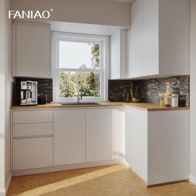 China Armario de cocina pequeño Conjunto con fregadero Armarios de cocina de madera Armario de pared de cocina moderno en venta