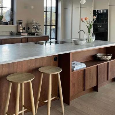 China Customized Modern Luxury Modular Kitchen Cabinet Lacquer Wood Grain Kitchen Cabinet for sale