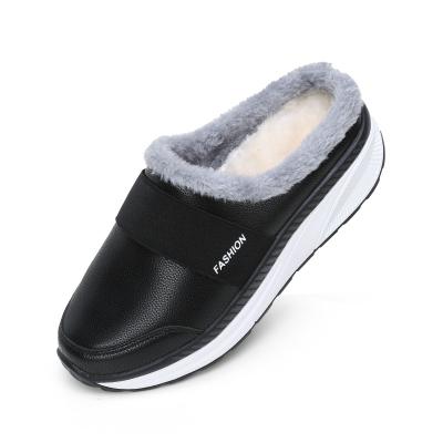 China Cushioning Factory Wholesale Home Shoes Women's Bedroom Slippers Winter Warm Fur Slides For Women for sale