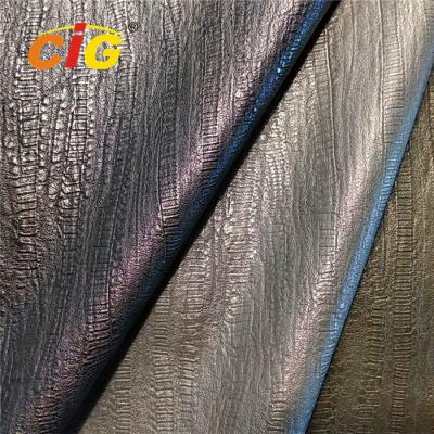 China Slijtvast 30%-Polyester70% Pu Synthetisch Leer voor Kledingstukken 150cm Breedte Te koop