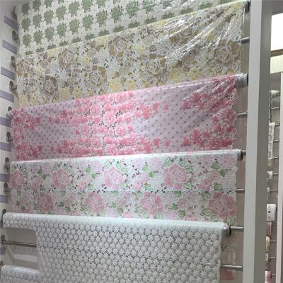 China 137cm X 20m EN71-van het het Kanttafelkleed van Pvc de Roze Kleur Te koop