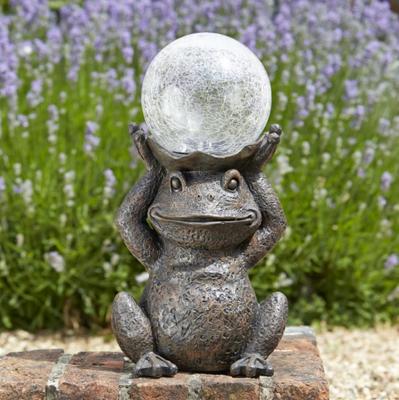 China Suitable for Decoration/Garden/Lawn/Yard/Park/Pathway and Outdoor Solar Garden Animal Solar Light Decoration Frogs Polyresin Statue Light for sale